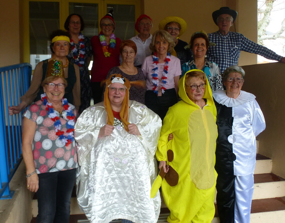 les-seniors-du-club-service-amitie-n-ont-pas-hesite-a-arborer-des-deguisements-heteroclites-pour-feter-monsieur-carnaval-photo-progres-christina-sabatier-1583432338